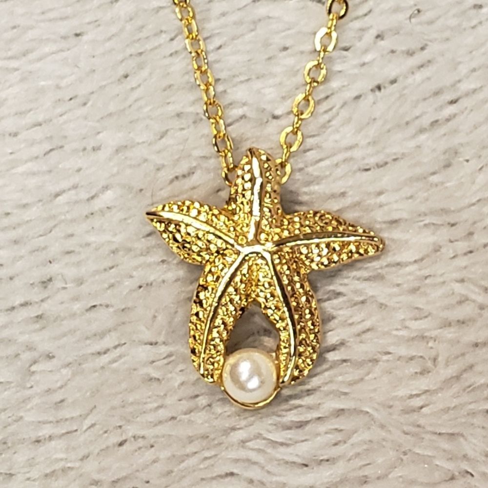 Textured Starfish with pearl pendant